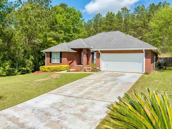 7409 N Lake Dr, Daphne, AL 36527