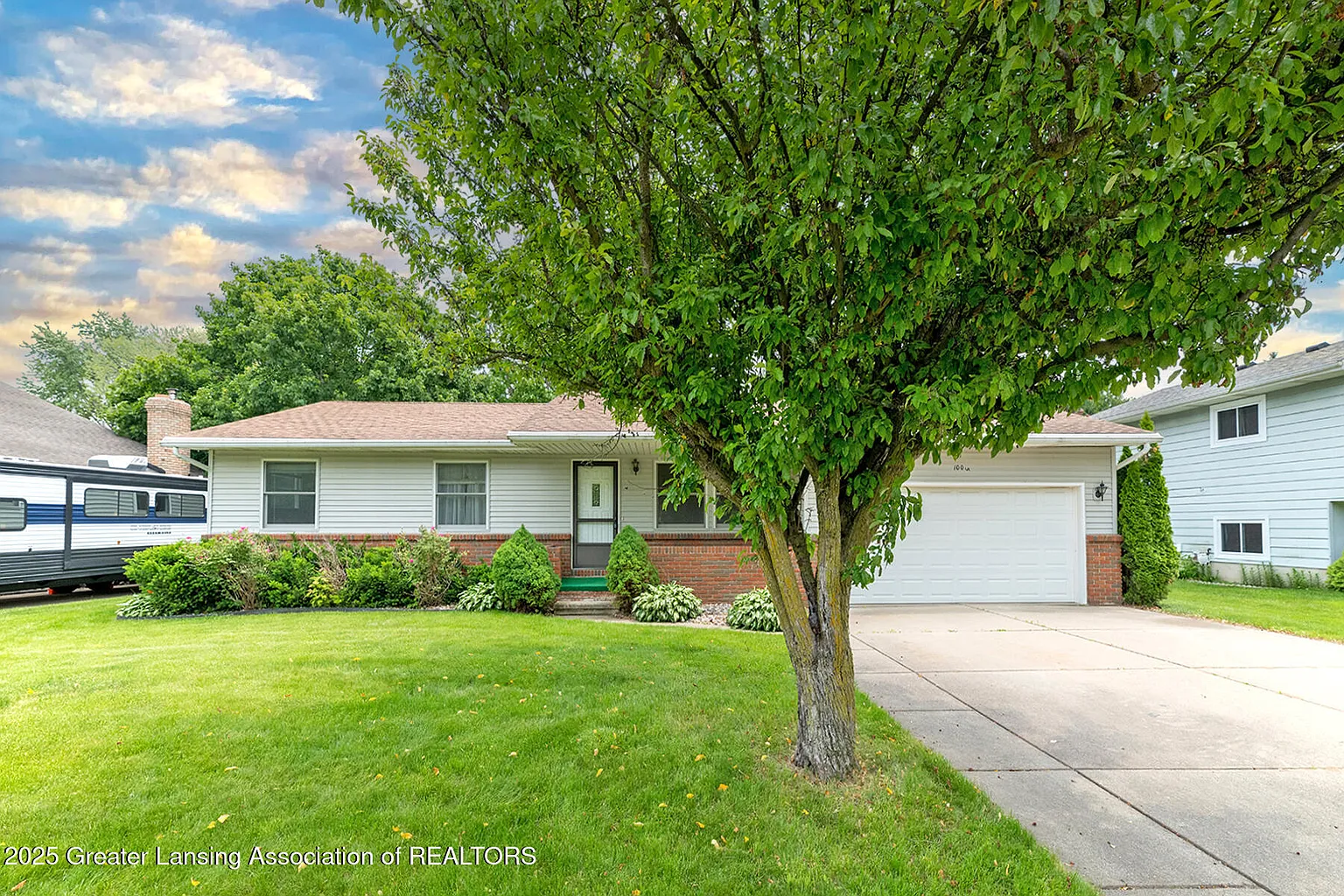 1005 Old Erin Way photo 1