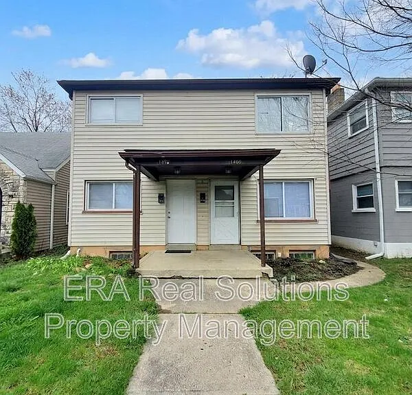 1460 Oakwood Ave — Photo 1