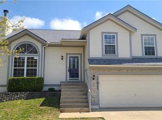 17645 W 111th Ter, Olathe, KS 66061