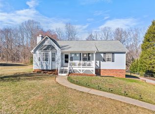 179 E Jefferson Rd, Lexington, NC 27295