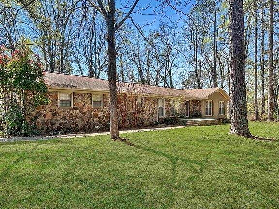 2nd image of 298 Meridianville Rd