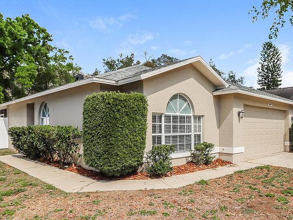 3rd image of 10917 Freemont Dr