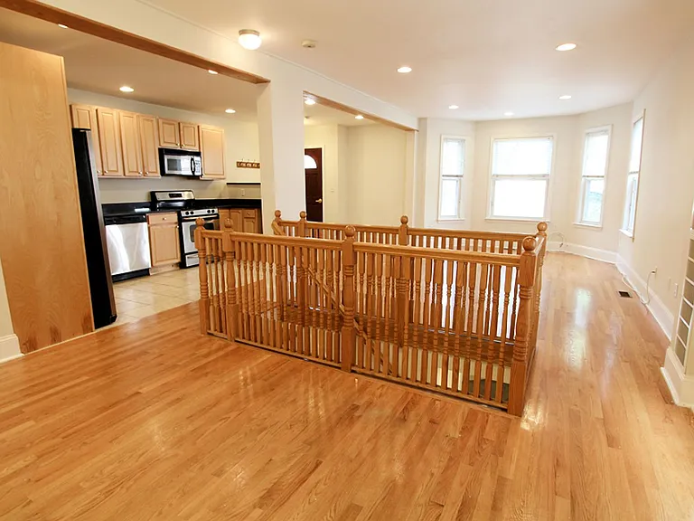 25 Aspinwall Ave #1C — Photo 11