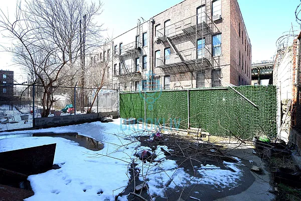 Rented by null | media 41