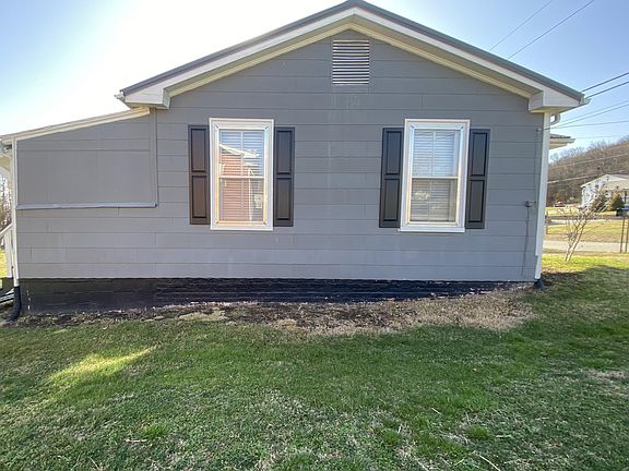 3rd image of 127 Unaka St