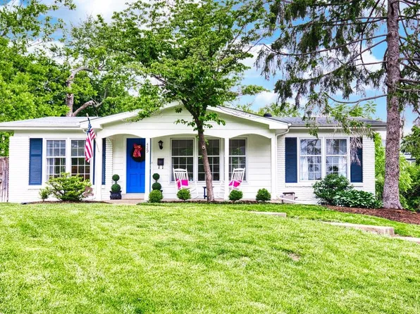 429 Hill Dr, Saint Louis, MO 63122