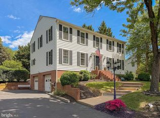 10 N Pointe Dr, Falmouth, VA 22405