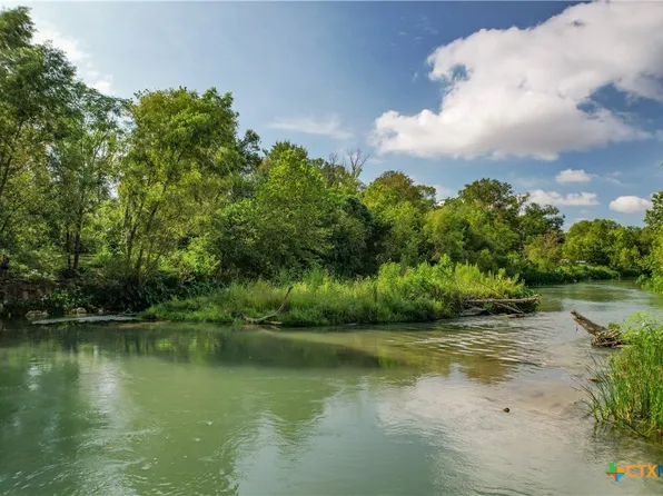 5 N Main St, Fentress, TX 78622