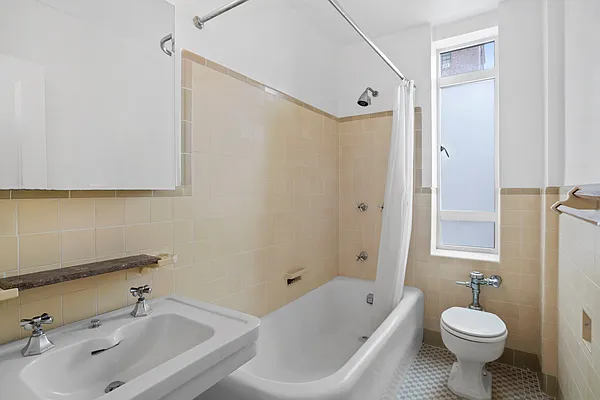 Rented by Douglas Elliman | media 15