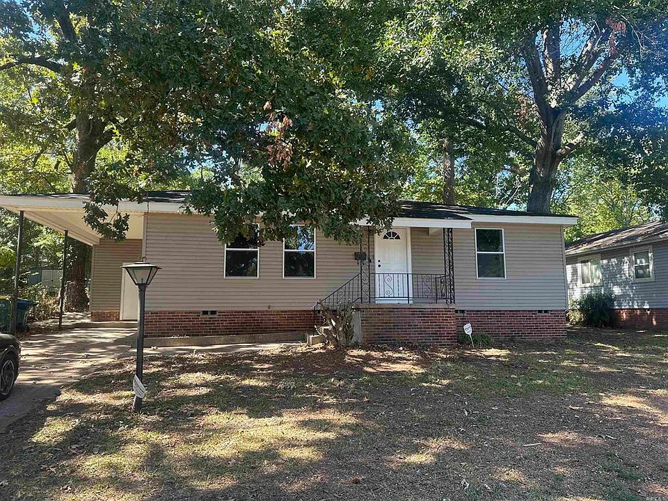 24 Fairmont Dr