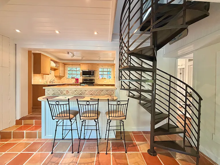 111 N Bay Harbor Dr — Photo 24