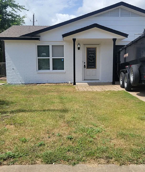 1402 Miranda Ave