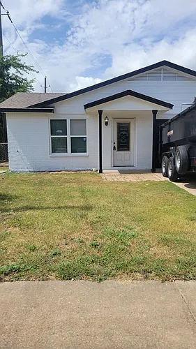 1402 Miranda Ave Photo 1 1402 Miranda Ave Photo 1