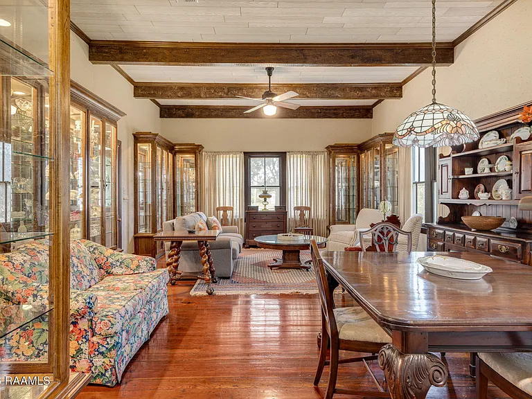 411 Wiggins Rd — Photo 18