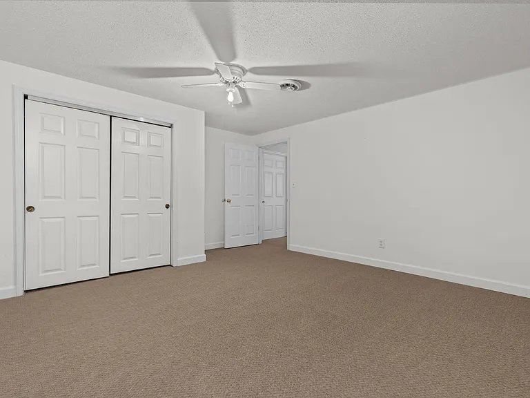 9 Tamerton Ct — Photo 20