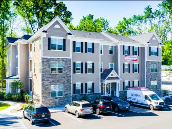 81 W Main St #303, High Bridge, NJ 08829