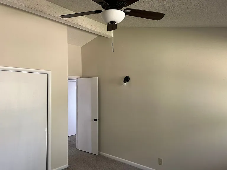 2307 Colony Dr SW — Photo 9