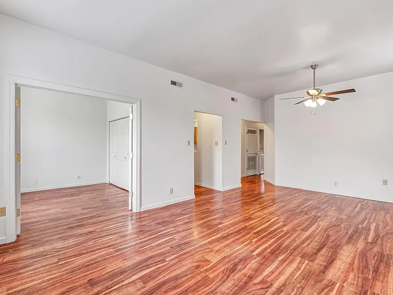 3455A Park Ave — Photo 7