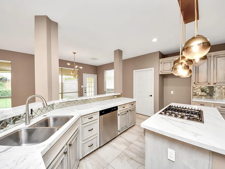 3210 Shadowwalk Dr — Photo 7