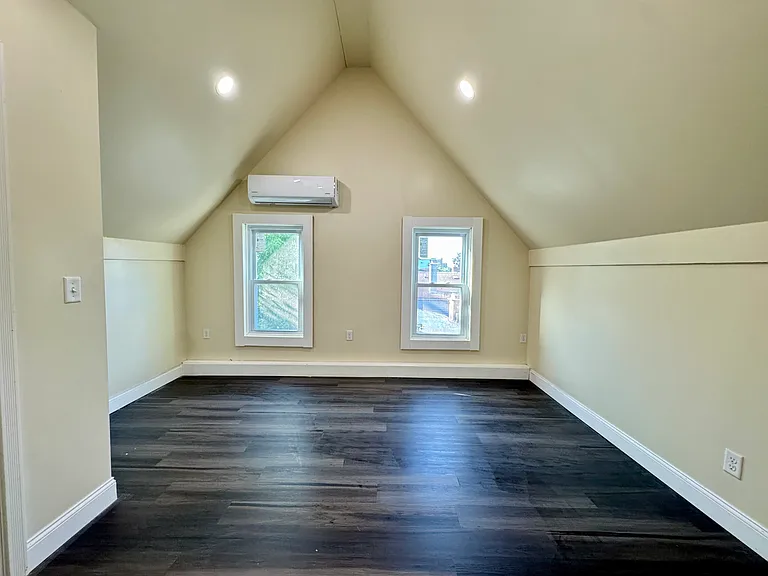 267 Oliver St #3 — Photo 6