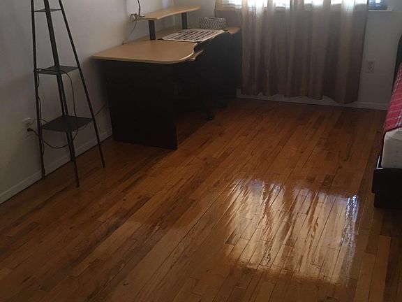 4th image of 403 Weser Ave