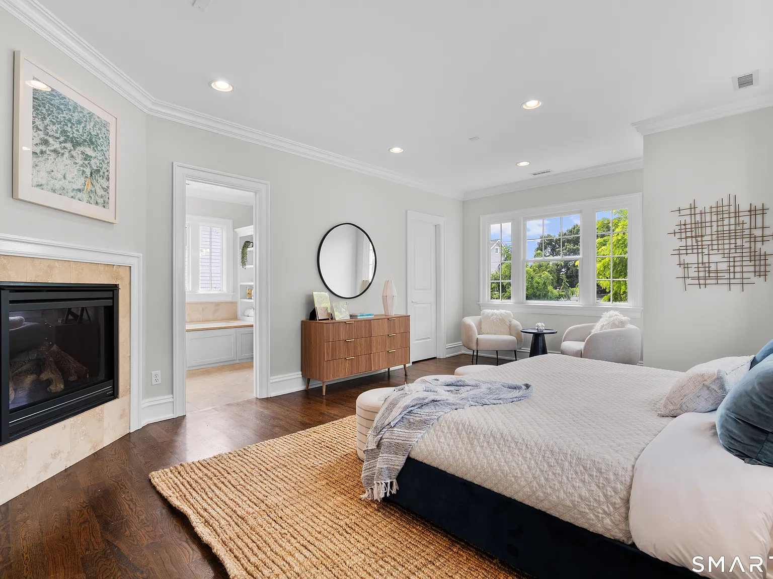 4 bed, 3.5 bath, 2706 sqft, $15,000 — Photo 3