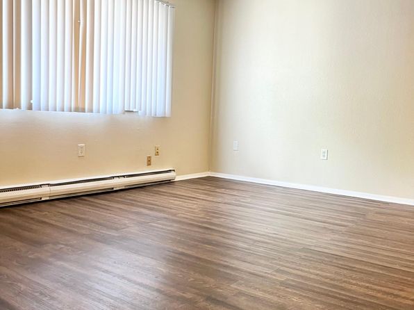 1919 W Alexis Rd #15