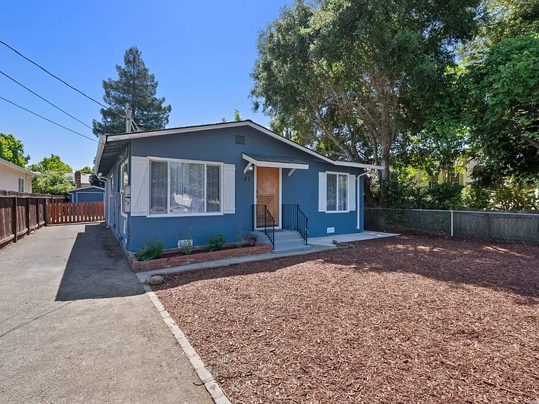 27 Duarte Ave — Photo 1