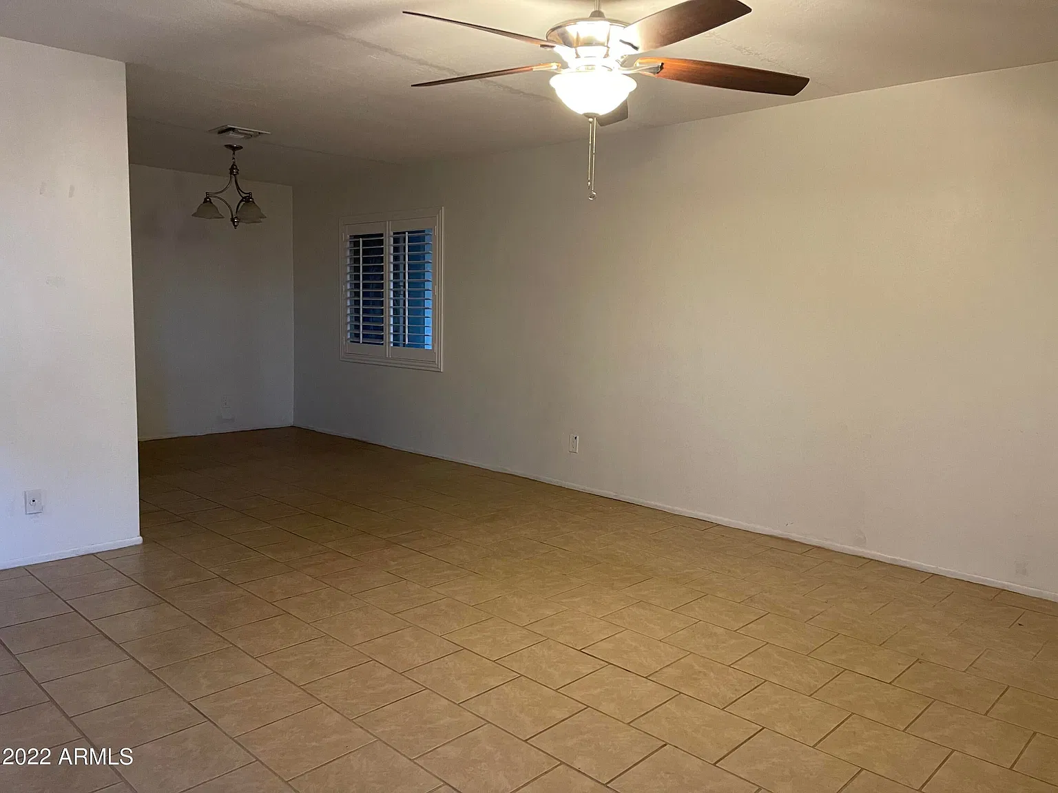 3 bed, 1.5 bath, 1720 sqft, $3,200 — Photo 2