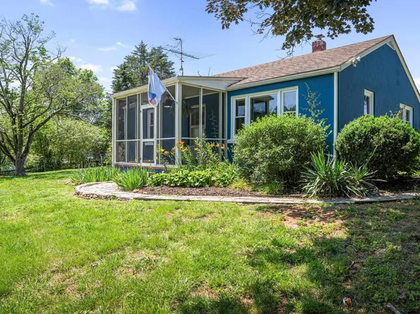 3894 Browns Gap Tpke, Crozet, VA 22932