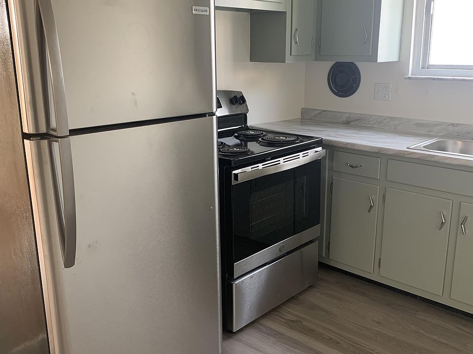 1st image of 524 Chestnut St APT 1
