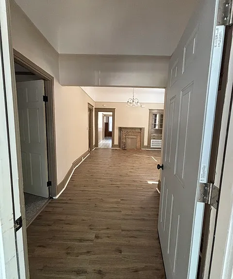 525 W Poplar St — Photo 1