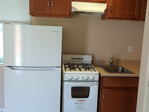 3rd image of 132 Sherrod Ct #B