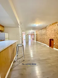 Rented by Lucrum Group