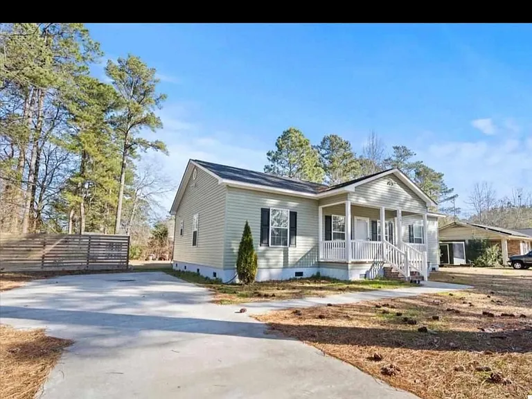 528 Azalea Dr — Photo 2