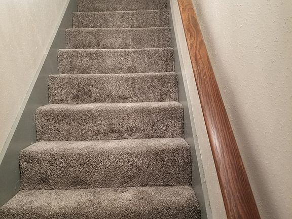 Step to bedrooms