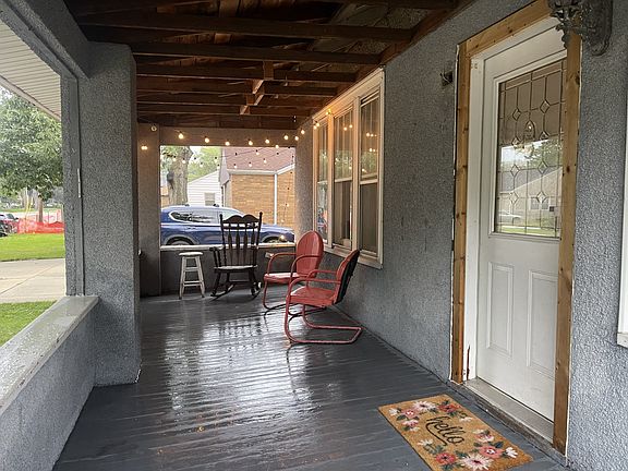 2nd image of 1216 Bucklin St
