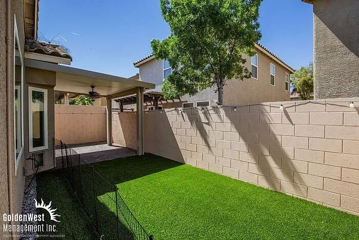 9424 Plover Falls Ave — Photo 15