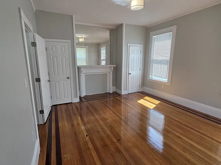 15 Tremlett St #1 — Photo 7
