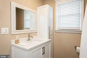 2424 E Parris Dr — Photo 21