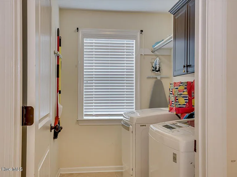 705 Neville St — Photo 29
