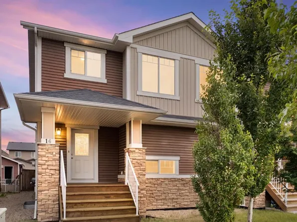 16 S Fireside Way, Cochrane, AB T4C 0R1