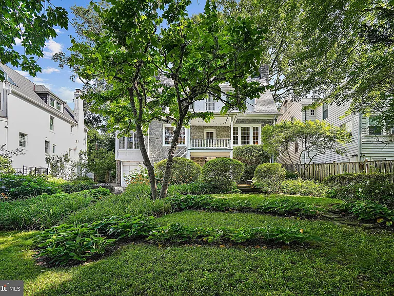 3612 Albemarle St NW — Photo 41