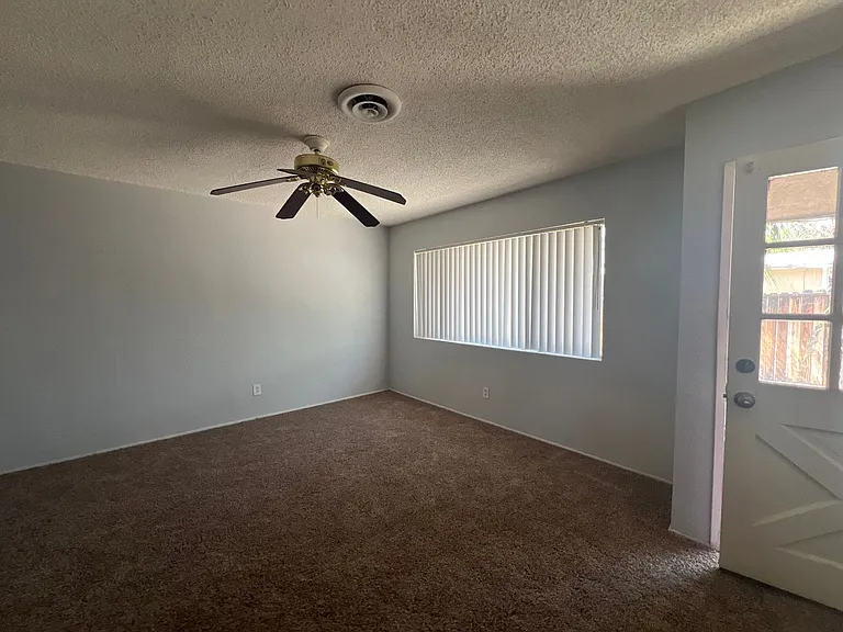 229 S Buena Vista St — Photo 3