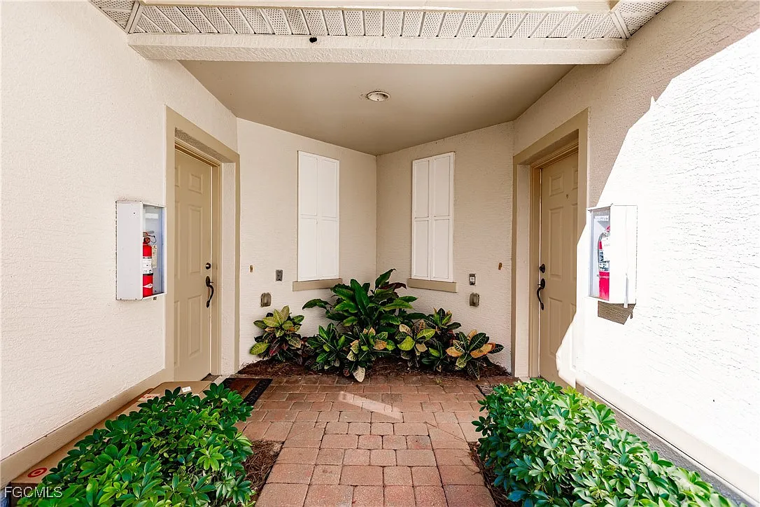 2 bed, 2.0 bath, 1690 sqft, $2,500 — Photo 3