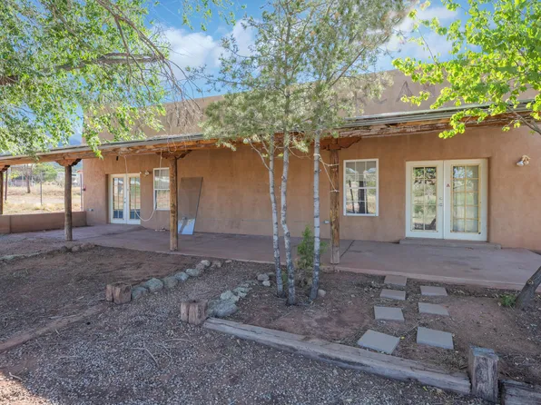 566 Highway 165, Placitas, NM 87043