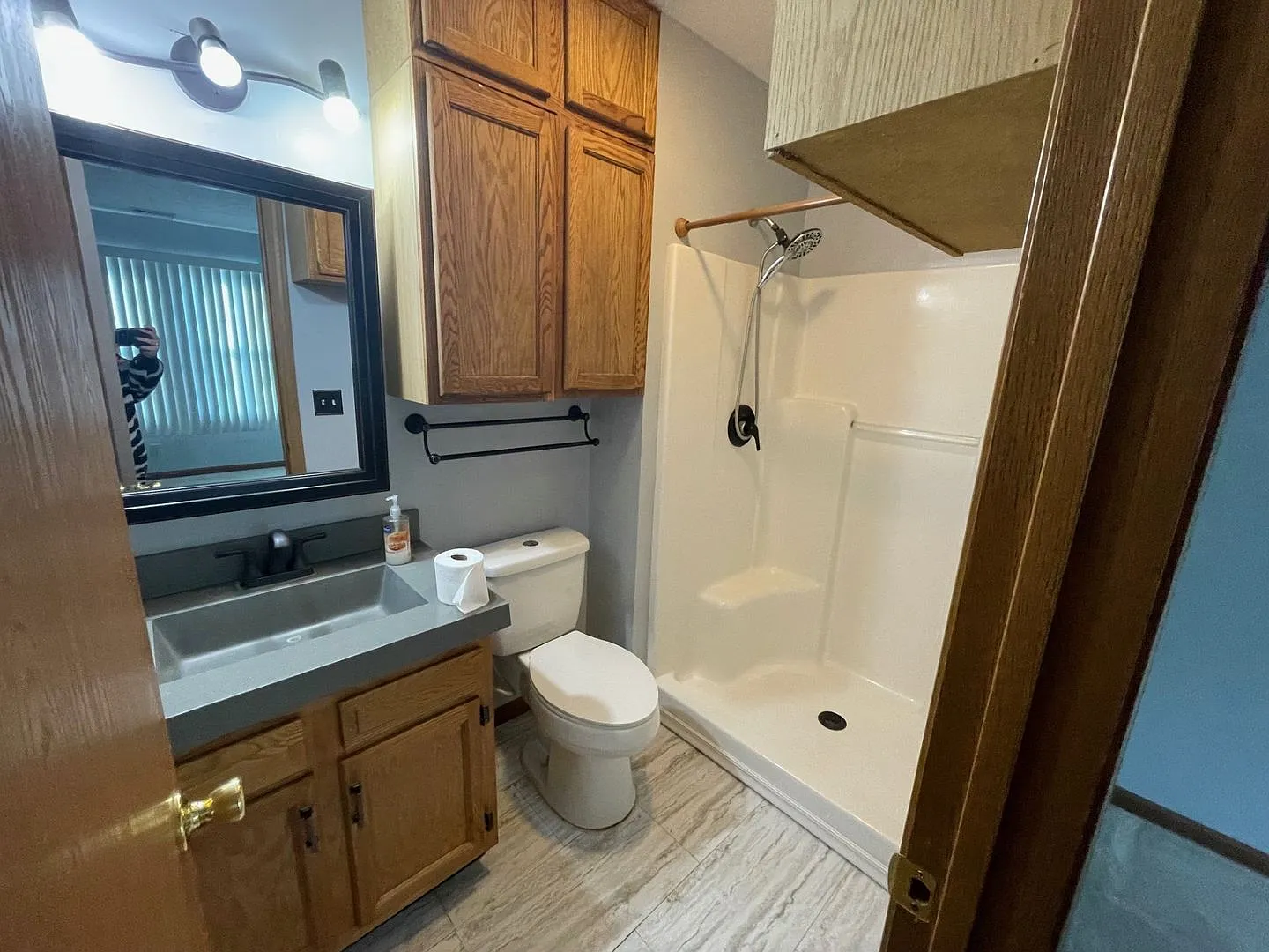 3 Bedroom House W/ Updates! — Photo 4
