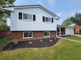 31241 Mill St, Roseville, MI 48066