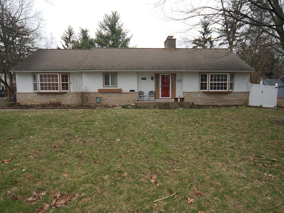 1st image of 818 W 7th St